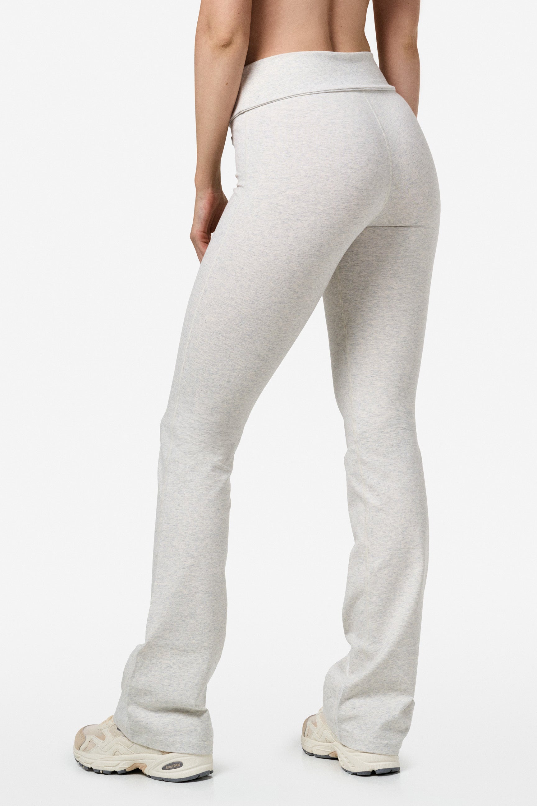 Light Grey Flared Pants - for dame - Famme - Flared Pants